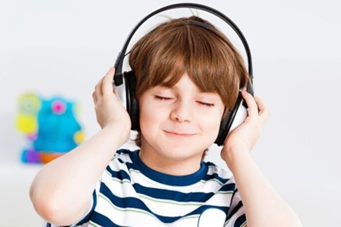 Việc học với trẻ trở thành niềm vui nhờ có âm nhạc