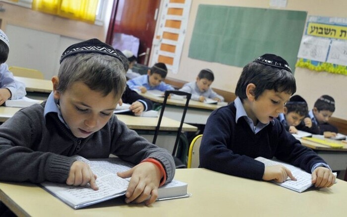 Trẻ em Do thái học tiếng Anh qua truyện kể