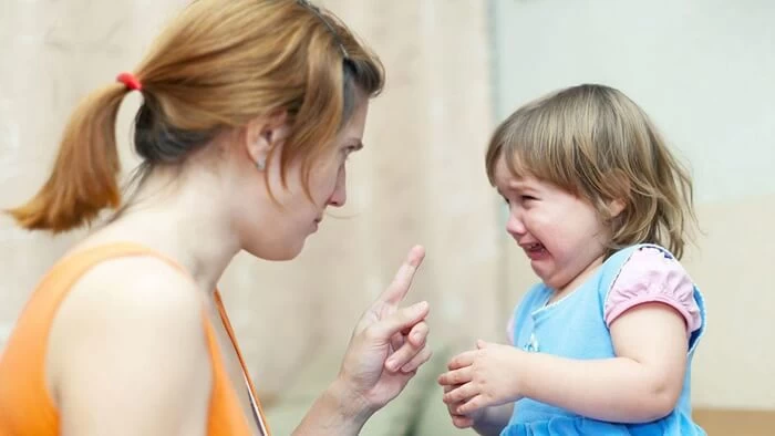 Bạo lực ngôn từ, trách mắng không tốt cho trẻ