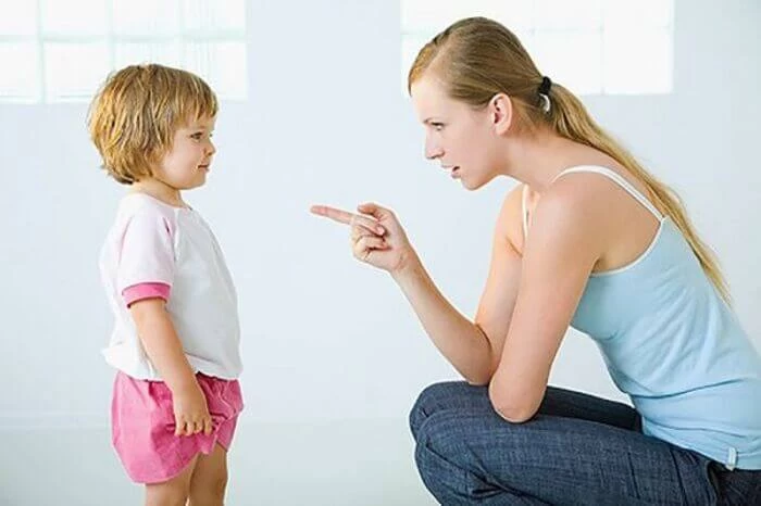 Bố mẹ cần biết những hành vi sai trái của con để điều chỉnh kịp thời