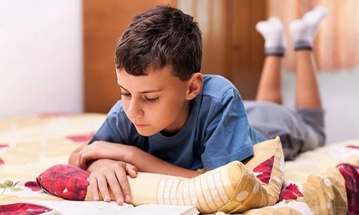 Độ tuổi thích hợp bố mẹ có thể để con cái ở nhà một mình đó là từ 8 tuổi trở lên