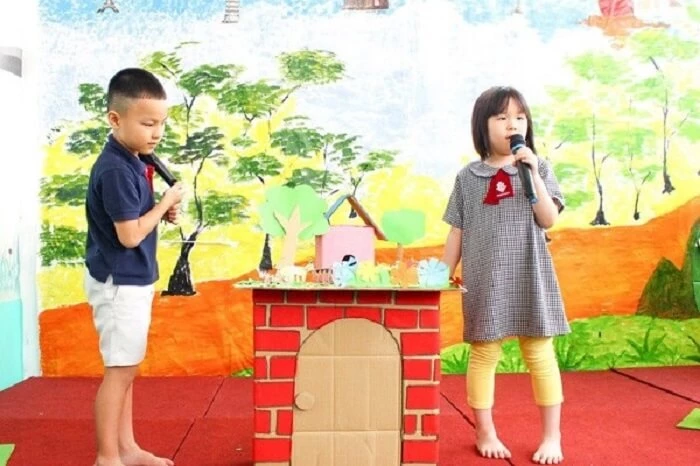 Cho bé tham gia các hoạt động ngoại khóa