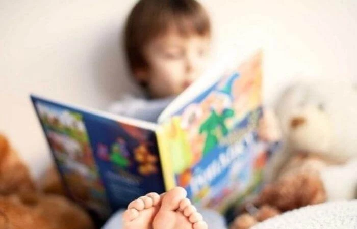 Đọc sách bằng tiếng Anh giúp bé nâng cao vốn từ vựng hiệu quả