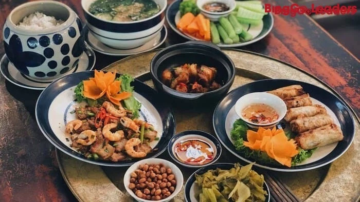 Các món ăn truyền thống trong mâm cơm gia đình Việt