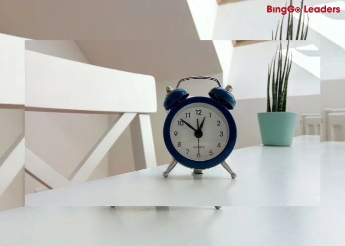 Một chiếc đồng hồ báo thức là vô cùng cần thiết