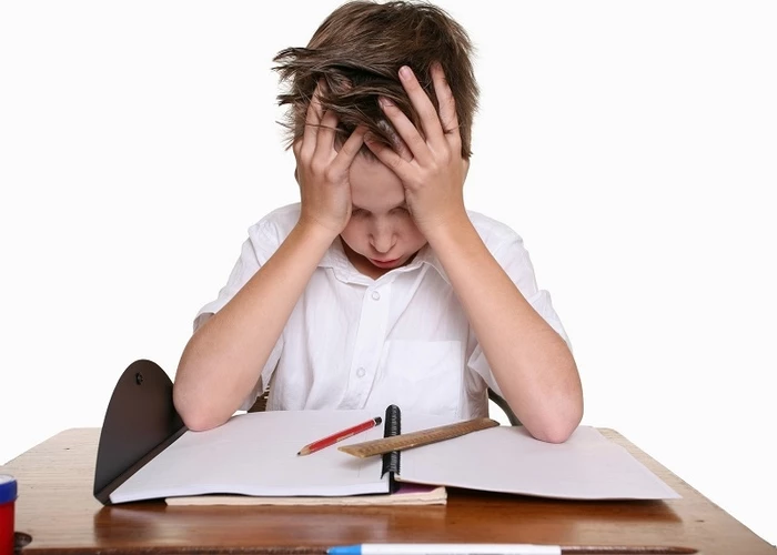 ADHD ở trẻ do nhiều nguyên nhân hình thành và tác động lên trẻ