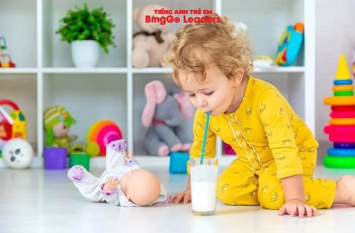 4 lưu ý khi cho trẻ uống sữa trước khi ngủ mẹ cần nắm