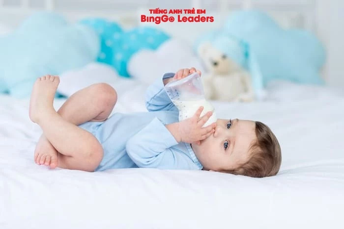 Có nên cho trẻ uống sữa trước khi đi ngủ không mẹ nhỉ?