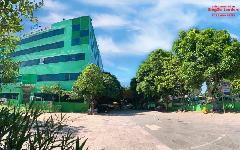 Trường Tiểu học IQ School