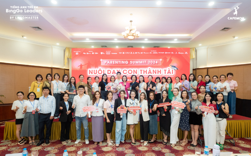 Hình ảnh diễn giả Loan Loan Nguyễn tại Parenting Summit 2024