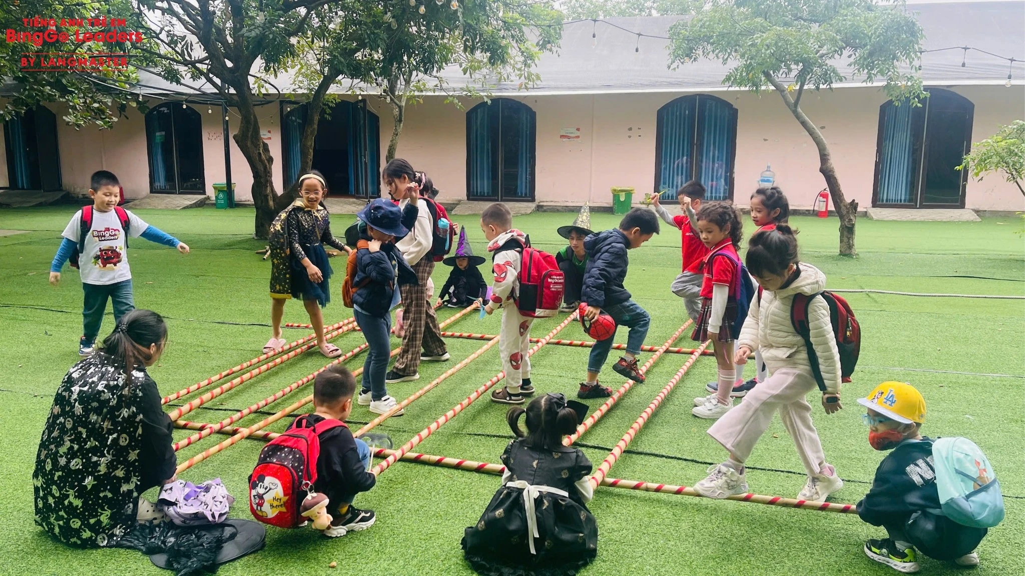 RECAP HOẠT ĐỘNG NGOẠI KHÓA THÁNG 10: CUỘC HỘI NGỘ CỦA CÁC PHÙ THỦY NHÍ