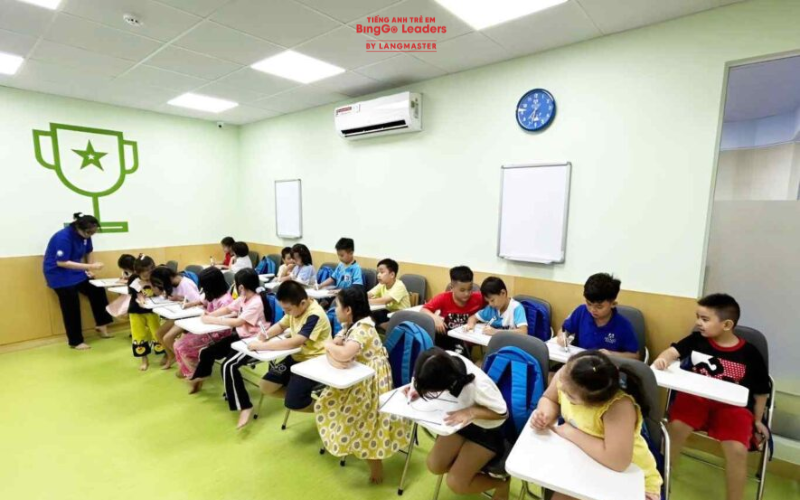 cho con học tiếng anh ở đâu tốt